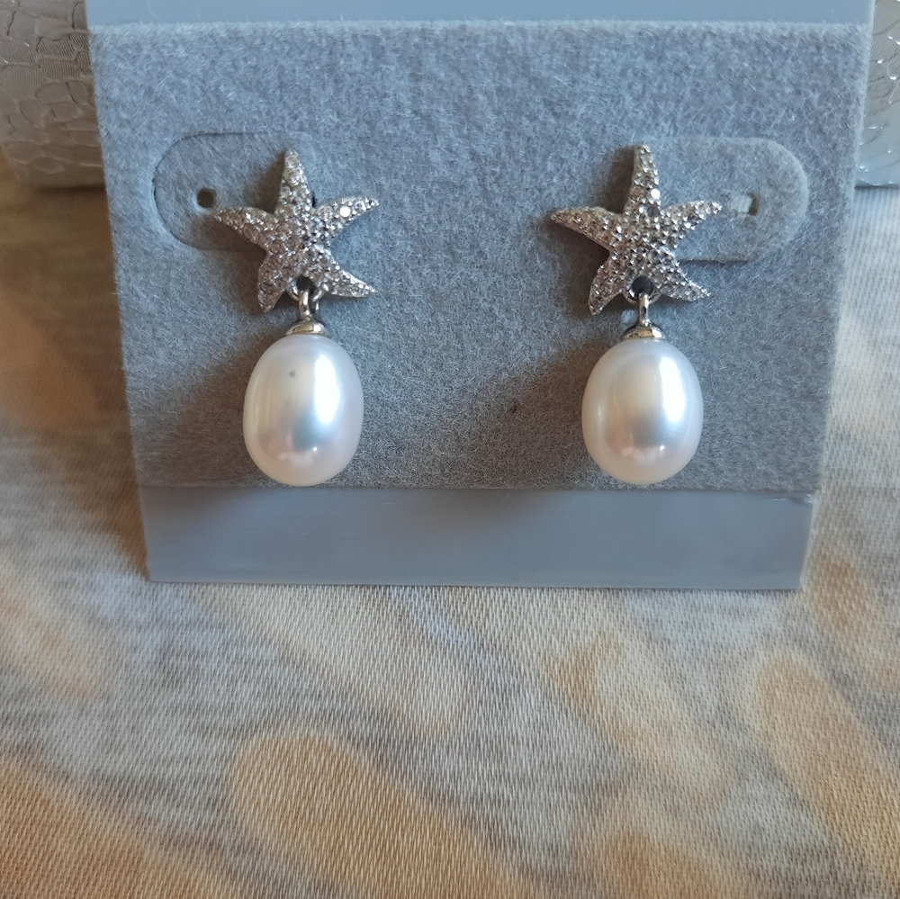 Sterling silver pearl earrings. - Picture 5 of 6